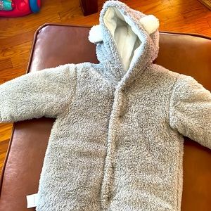 Plush grey snow suit. Size 6-9 months. Super soft with attached hoodie.